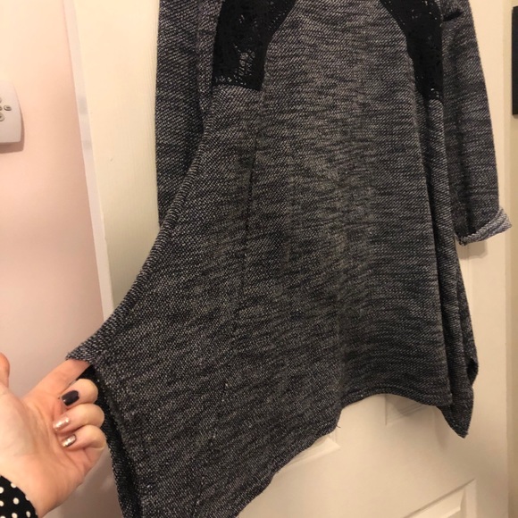 a’reve scoop neck asymmetrical hem tunic top - Picture 5 of 6